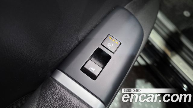 Hyundai Grandeur (GN7) 2,5 Gasoline 2WD Exclusive 2023 — фото 19