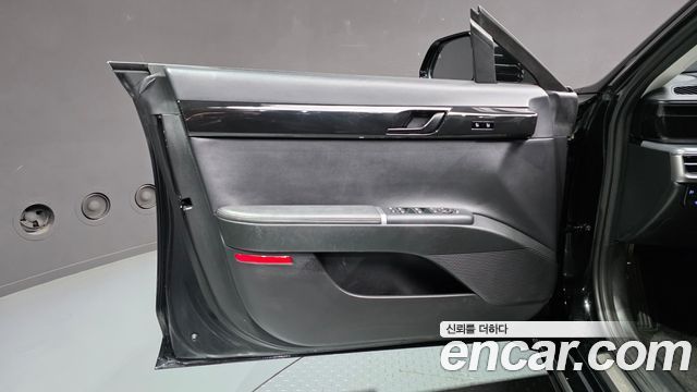 Hyundai Grandeur (GN7) 2,5 Gasoline 2WD Exclusive 2023 — фото 24