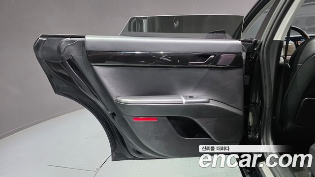Hyundai Grandeur (GN7) 2,5 Gasoline 2WD Exclusive 2023 — фото 25
