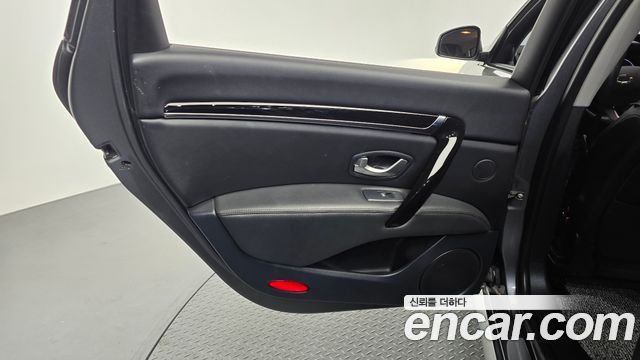 Renault Korea SM7 Nova 2.5 V6 2019 — фото 25