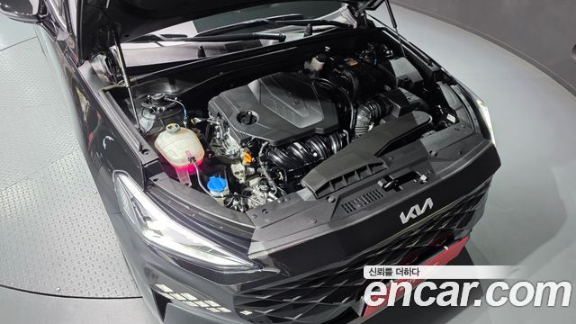 Kia K8 2.5 Gasoline 2WD Signature Special 2023 — фото 6