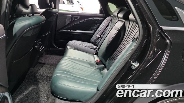 Kia K8 2.5 Gasoline 2WD Signature Special 2023 — фото 15