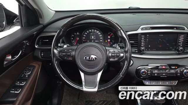 Kia Sorento Diesel 2.0 2WD Noblesse Special 2016 — фото 18