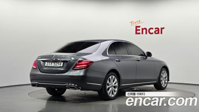 Mercedes-Benz E-Class (W213) E300 4MATIC Exclusive 2018 — фото 2