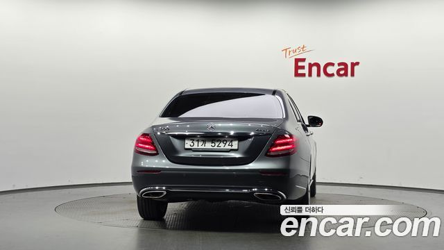 Mercedes-Benz E-Class (W213) E300 4MATIC Exclusive 2018 — фото 4