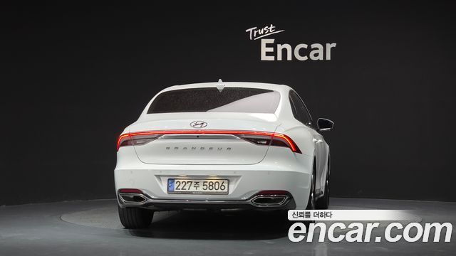 Hyundai Grandeur (IG) 2.5 Le Blanc 2023 — фото 4