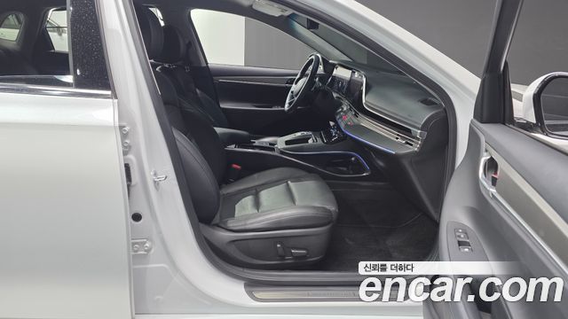 Hyundai Grandeur (IG) 2.5 Le Blanc 2023 — фото 11