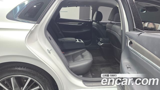 Hyundai Grandeur (IG) 2.5 Le Blanc 2023 — фото 12