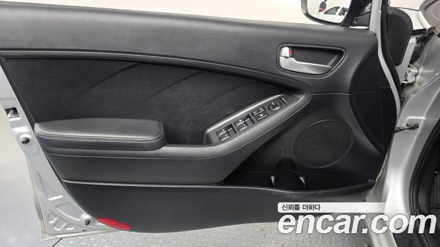 Kia K3 Diesel Trendy 2015 — фото 24