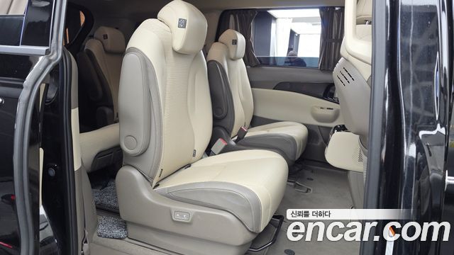 Kia Carnival (IV) Gasoline 9-Seater Hi Limousine Signature 2025 — фото 12