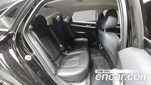 Kia K5 (III) 2.0 Noblesse 2024 — фото 11