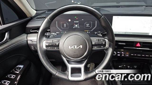 Kia K5 (III) 2.0 Noblesse 2024 — фото 13