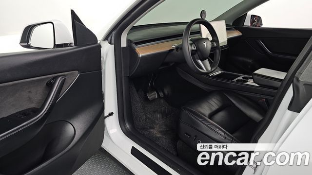 Tesla Model Y Long Range AWD 2021 — фото 10