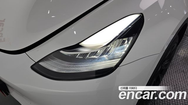 Tesla Model Y Long Range AWD 2021 — фото 22