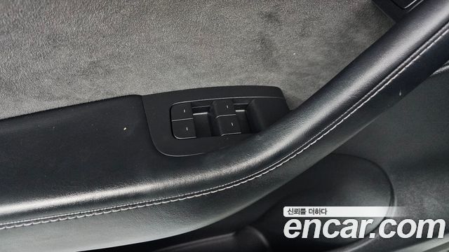 Tesla Model Y Long Range AWD 2021 — фото 31