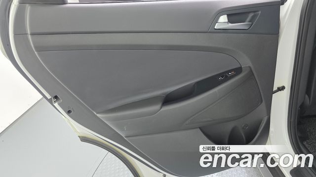 Hyundai Tucson Diesel 2.0 2WD Modern 2019 — фото 25