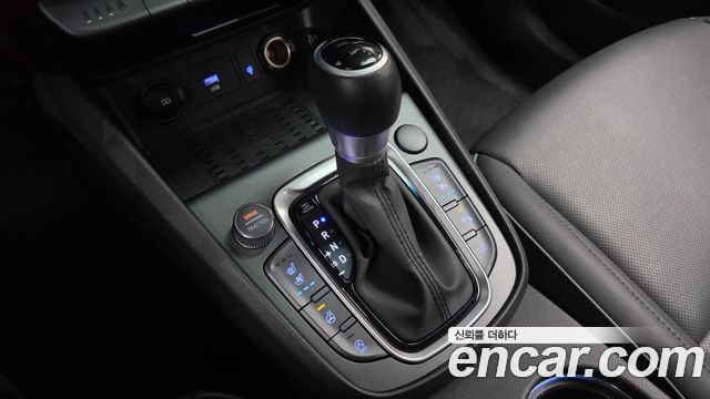 Hyundai Kona Gasoline 1.6 Turbo 2WD Inspiration 2022 — фото 9