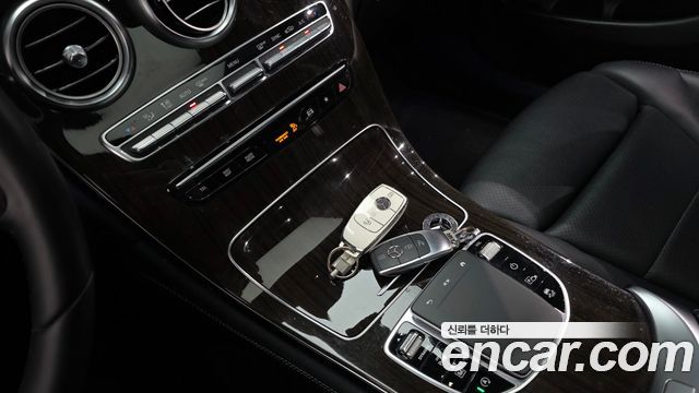 Mercedes-Benz GLC-Class (X253) GLC300 4MATIC 2020 — фото 17