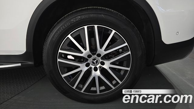 Mercedes-Benz GLC-Class (X253) GLC300 4MATIC 2020 — фото 21