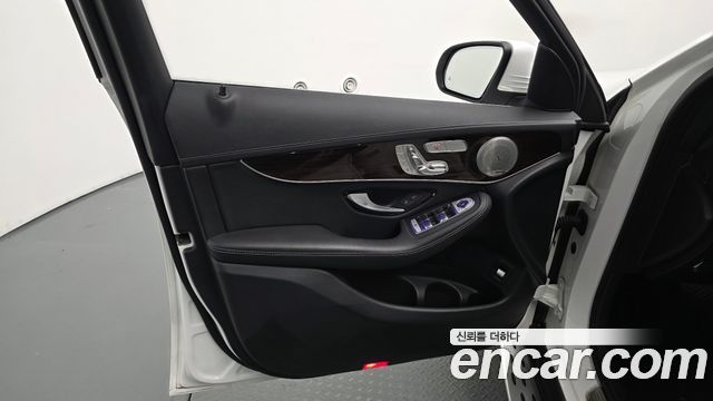 Mercedes-Benz GLC-Class (X253) GLC300 4MATIC 2020 — фото 24