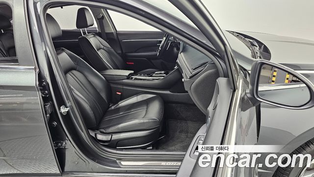 Hyundai Sonata (DN8) 2.0 Premium Family 2020 — фото 10