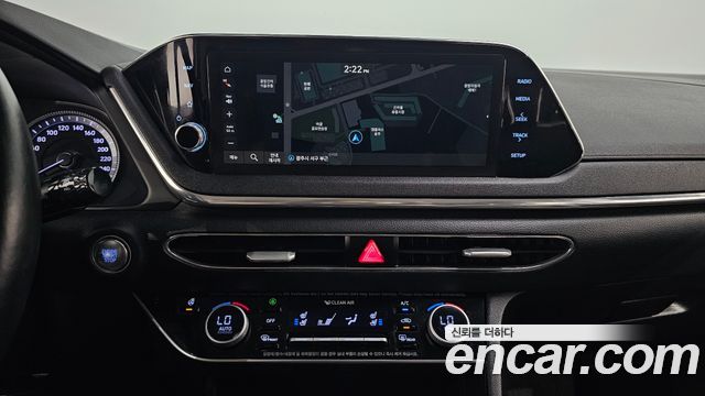 Hyundai Sonata (DN8) 2.0 Premium Family 2020 — фото 13