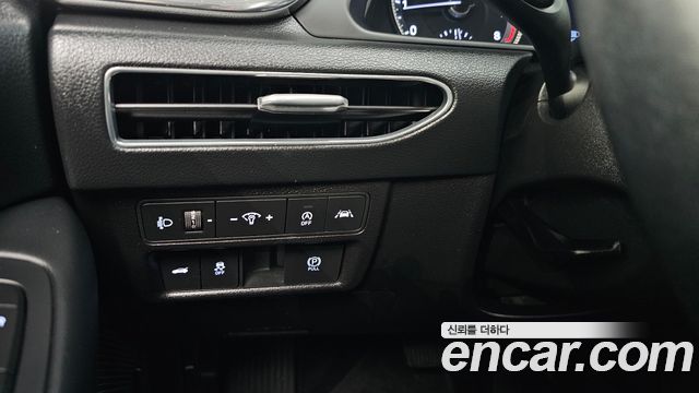 Hyundai Sonata (DN8) 2.0 Premium Family 2020 — фото 16