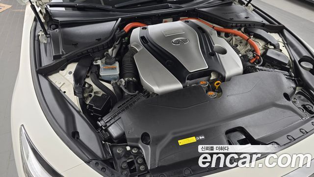 Infiniti Q50 3.5 Hybrid Hi-Tech 2015 — фото 6