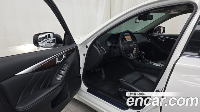 Infiniti Q50 3.5 Hybrid Hi-Tech 2015 — фото 10