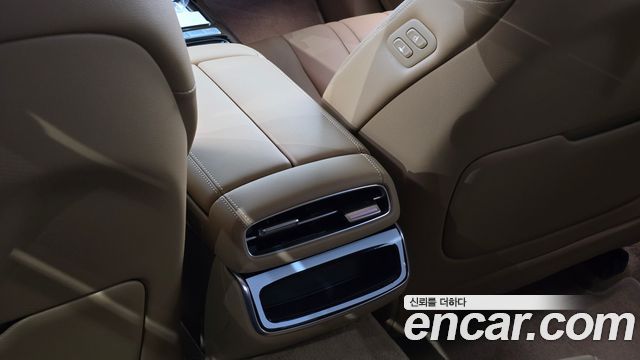Genesis G80 (RG3) Gasoline 2.5 Turbo AWD 2026 — фото 27