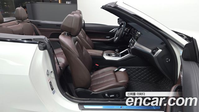 BMW 4 Series (G22) 420i M Sport Convertible 2022 — фото 32