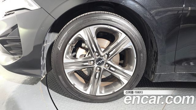 Kia K5 (III) 2.0 Signature 2023 — фото 5