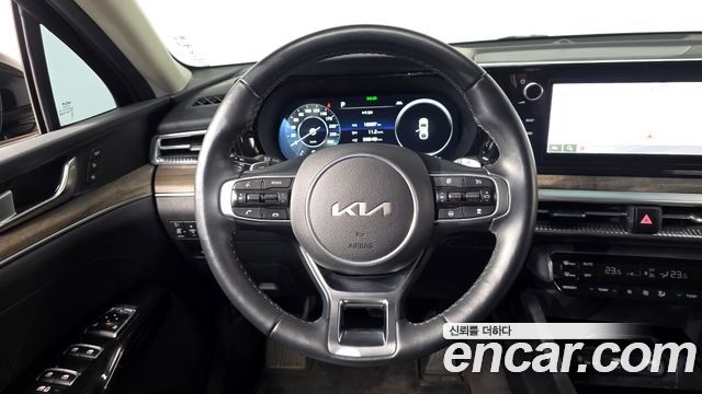 Kia K5 (III) 2.0 Signature 2023 — фото 13