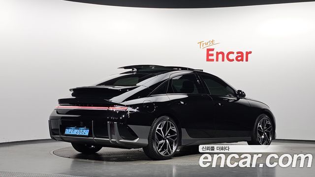 Hyundai Ioniq 6 Long Range Exclusive + 2023 — фото 2