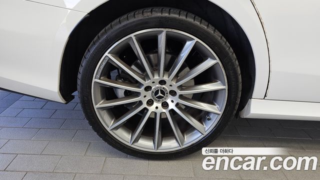 Mercedes-Benz E-Class (W213) E350 4MATIC AMG Line 2022 — фото 5