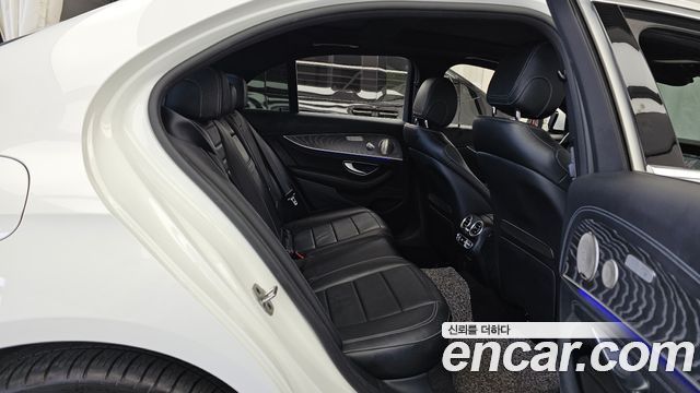 Mercedes-Benz E-Class (W213) E350 4MATIC AMG Line 2022 — фото 12
