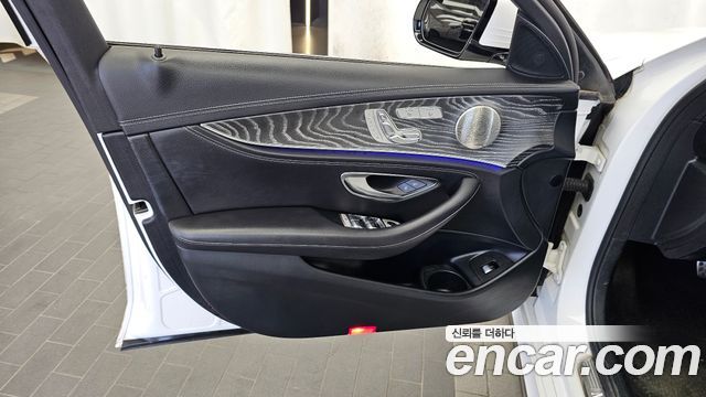Mercedes-Benz E-Class (W213) E350 4MATIC AMG Line 2022 — фото 24