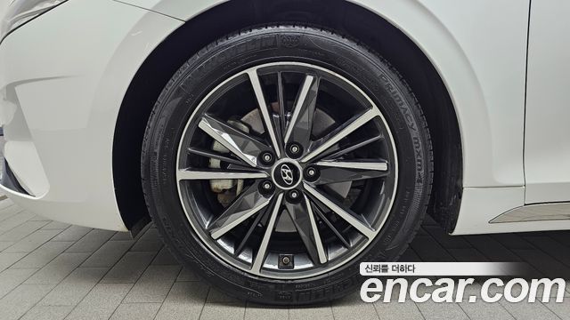 Hyundai Grandeur (IG) 3.3 Le Blanc 2023 — фото 5