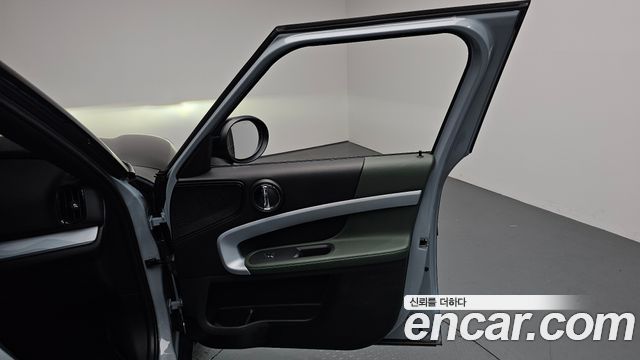 MINI Cooper Countryman Untamed Edition 2nd Gen 2023 — фото 30