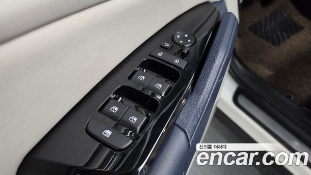 Kia Sportage (V) Diesel 2.0 2WD Signature 2022 — фото 35