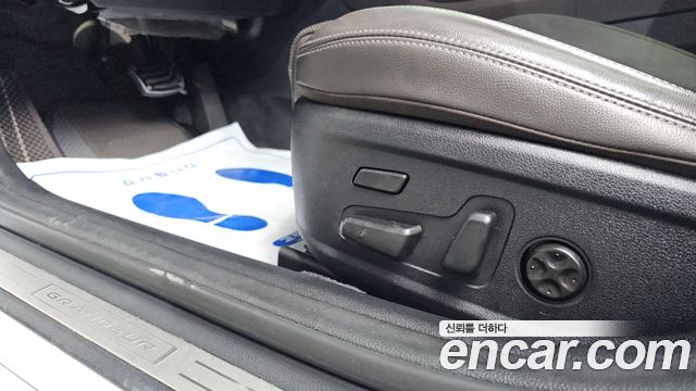 Hyundai Grandeur (IG) 3.0 Exclusive Special 2019 — фото 14