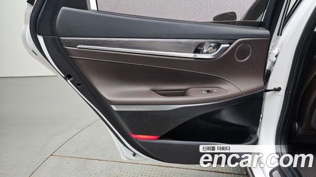 Hyundai Grandeur (IG) 3.0 Exclusive Special 2019 — фото 25