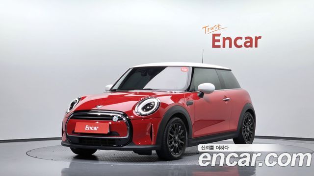 MINI Cooper Classic Third Generation 2024 — фото 1