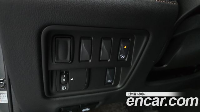 Renault Korea QM6 2.0 GDe PREMIERE 2WD 2023 — фото 17