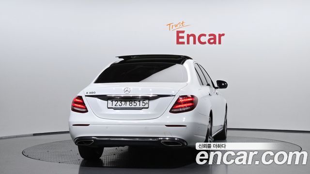 Mercedes-Benz E-Class (W213) E300 Avantgarde 2019 — фото 4