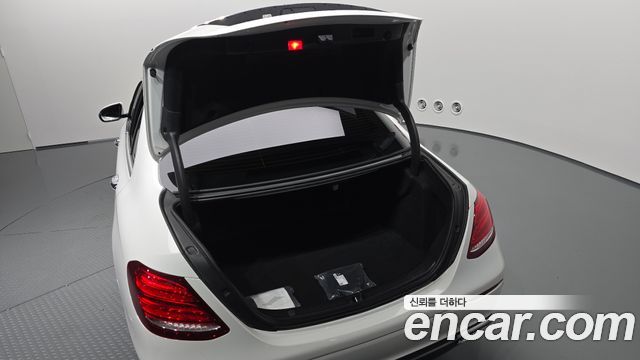 Mercedes-Benz E-Class (W213) E300 Avantgarde 2019 — фото 20