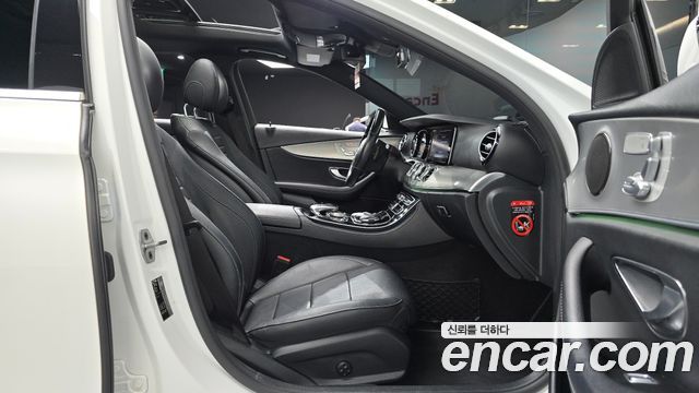 Mercedes-Benz E-Class (W213) E300 Avantgarde 2019 — фото 26