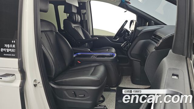 Hyundai Staria L3.5 Lounge 9-Seater Mobility 2023 — фото 10