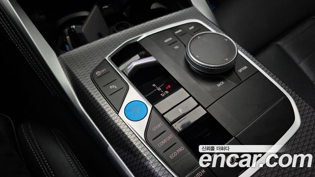 BMW i4 eDrive40 M Sports Pro 2024 — фото 9