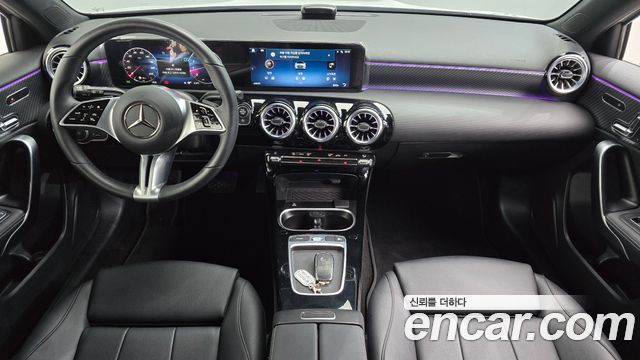 Mercedes-Benz A-Class (W177) A220 Hatchback 2024 — фото 7